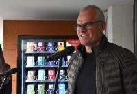  Világirodalom a zsebedben! – Poket könyvautomatát avattak Szolnokon